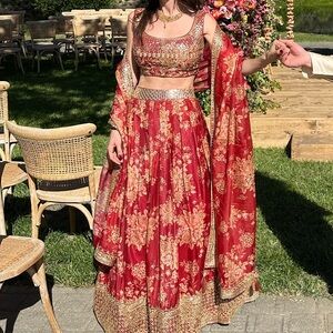 Excellent condition. Traditional Lengha, Indian wedding guest outfit.